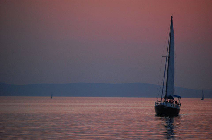 Kapcsolatok jönnek-mennek Kapcsolatok jönnek-mennek